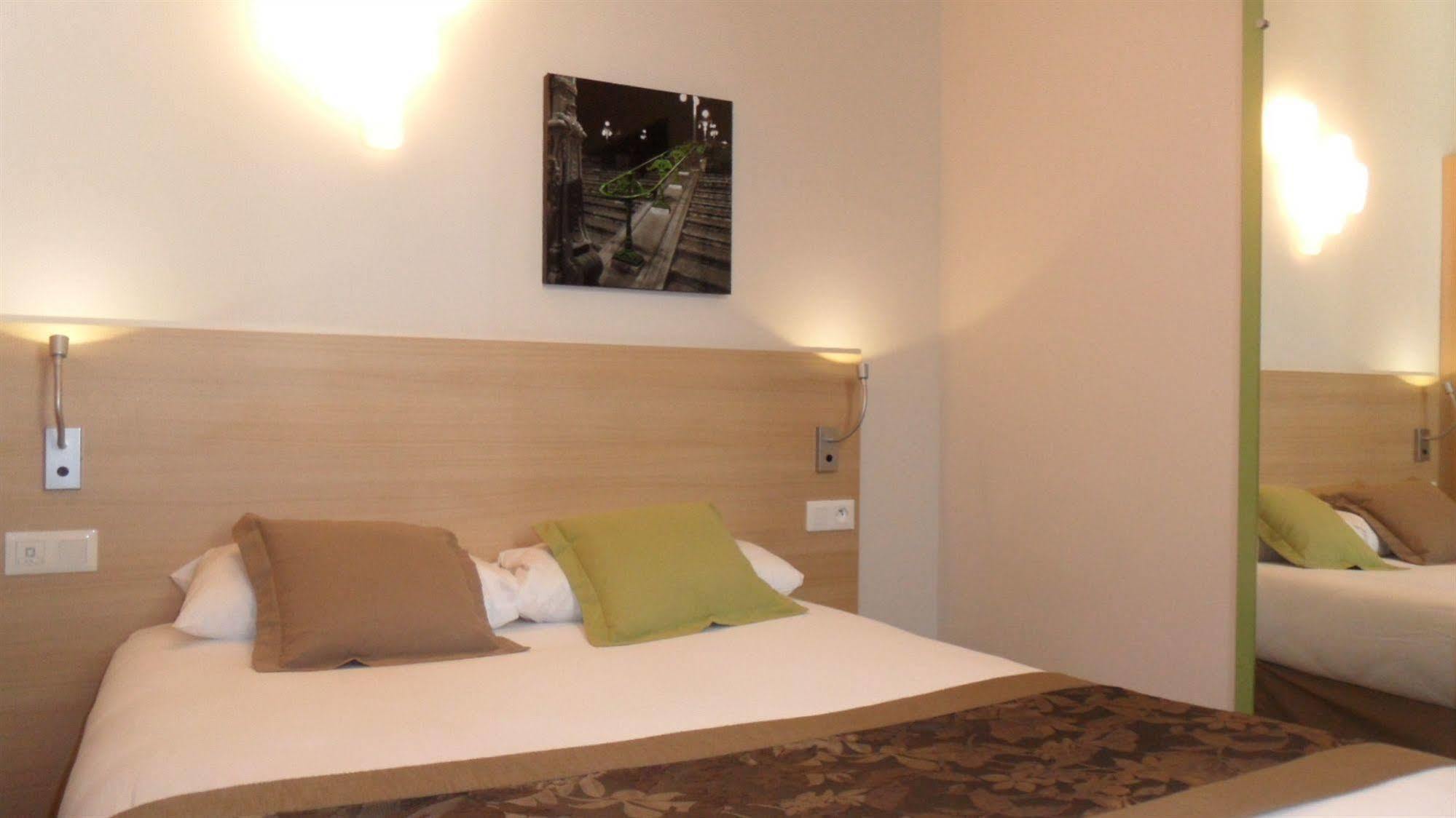 Ibis Styles Marseille Gare Saint-Charles Hotel Buitenkant foto